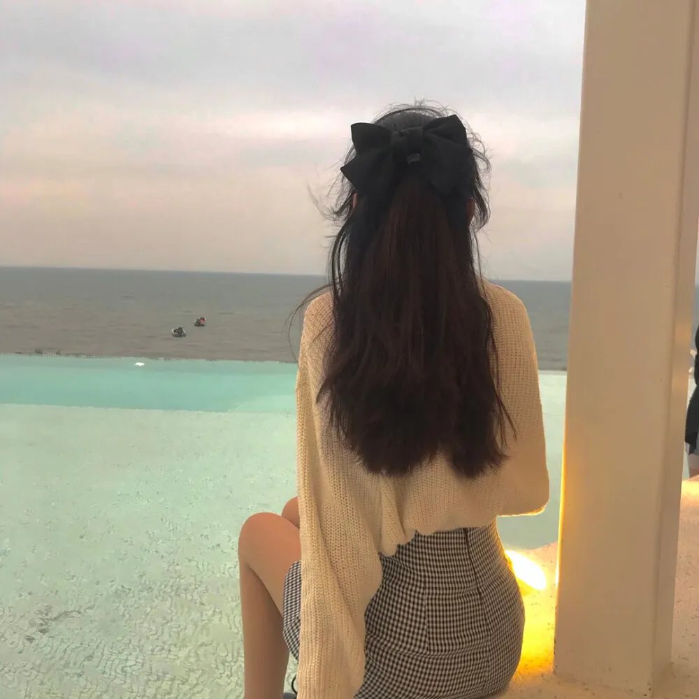 白衣校花与大长腿2